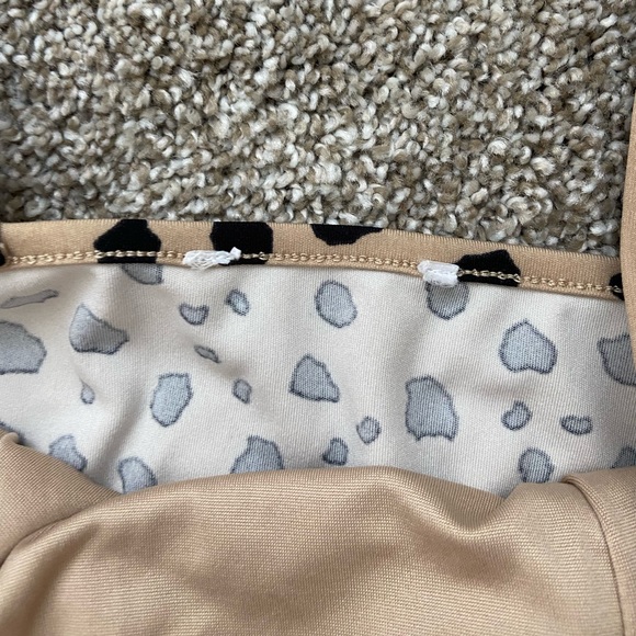 Cheetah Print Two Piece Set - Picture 6 of 10